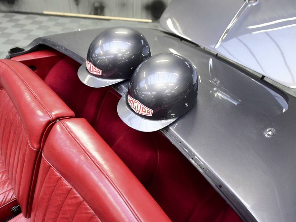 Image 13/46 of Jaguar XK 150 3.4 S OTS (1958)