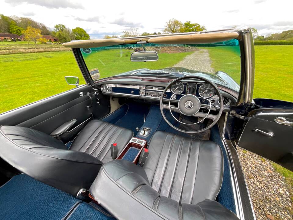 Image 40/50 de Mercedes-Benz 230 SL (1967)