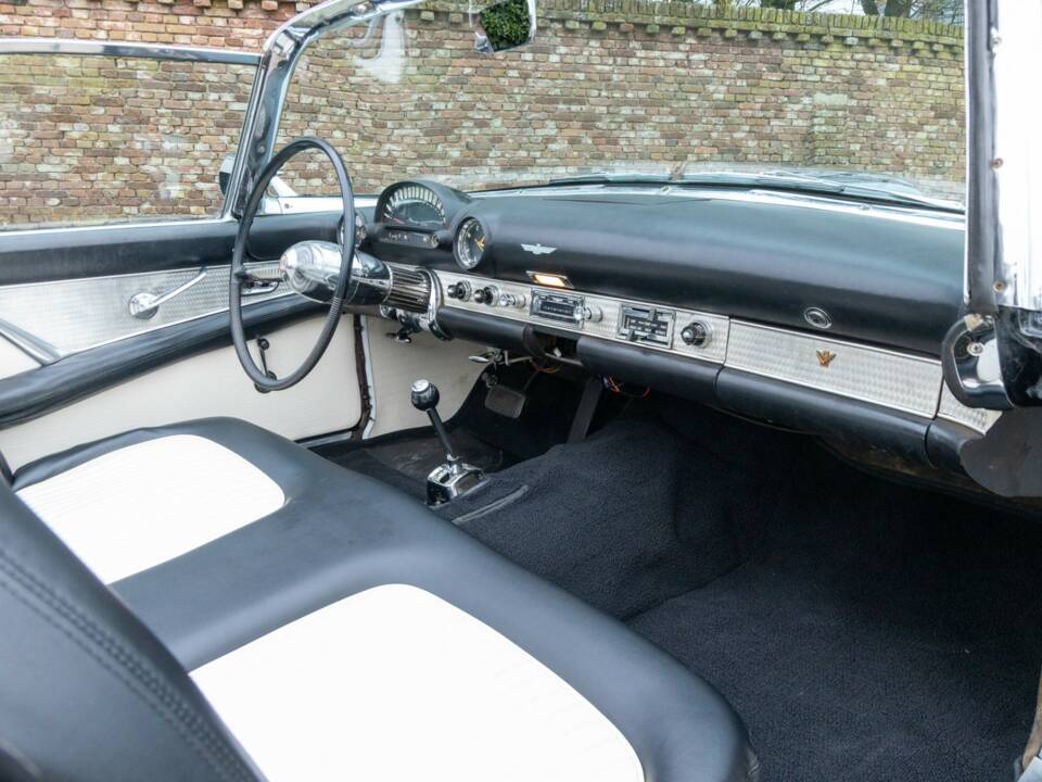Bild 37/50 von Ford Thunderbird (1955)