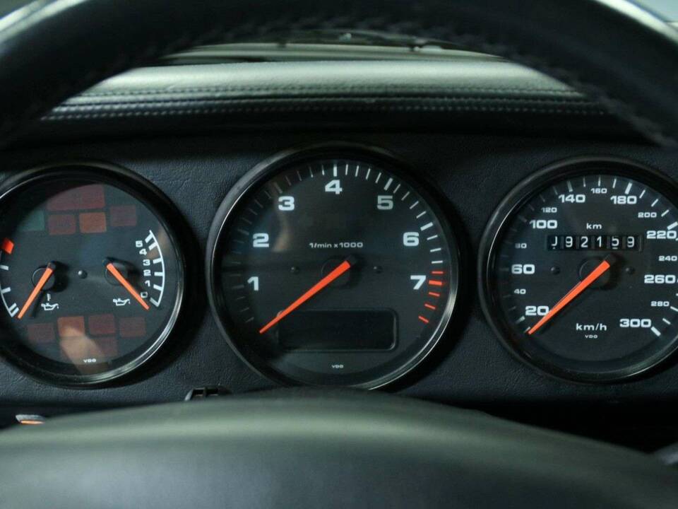 Image 19/50 de Porsche 911 Carrera 4S (1996)