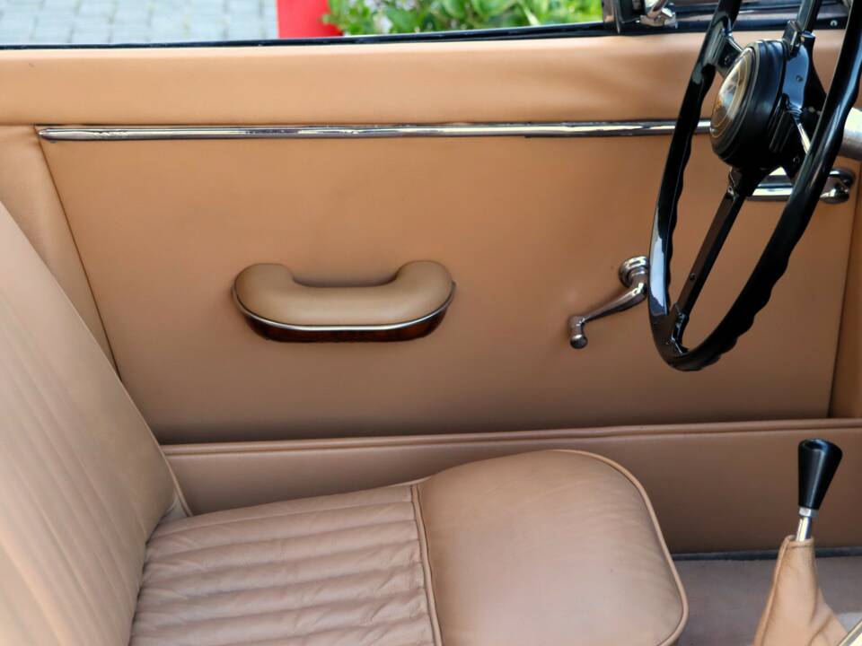 Image 37/50 of Jaguar XK 150 FHC (1959)