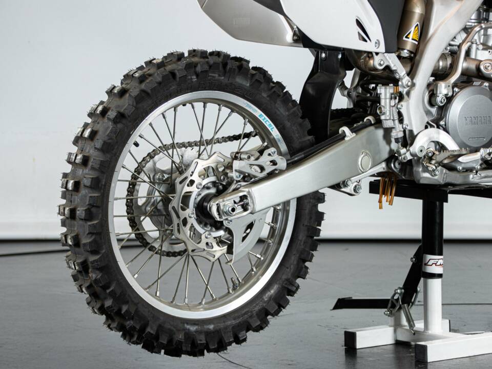 Image 9/50 de Yamaha DUMMY (2007)