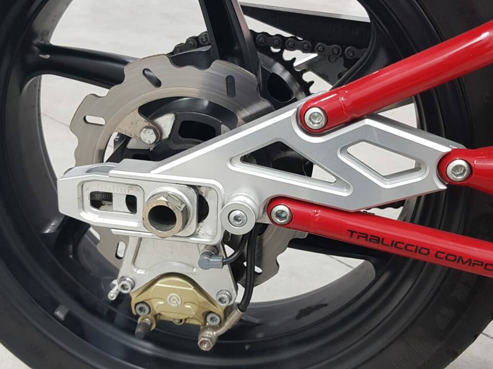 Bild 3/57 von Bimota DB6 Delirio (2009)