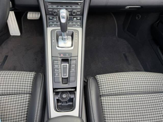 Image 15/29 of Porsche 911 Targa 4S (2015)