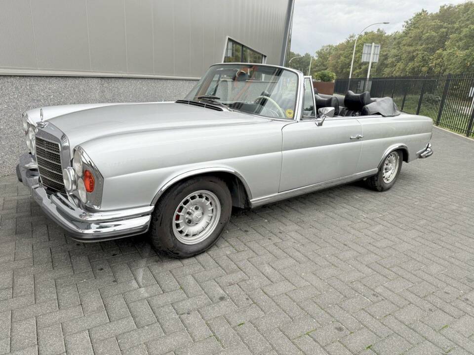 Bild 5/35 von Mercedes-Benz 280 SE (1970)