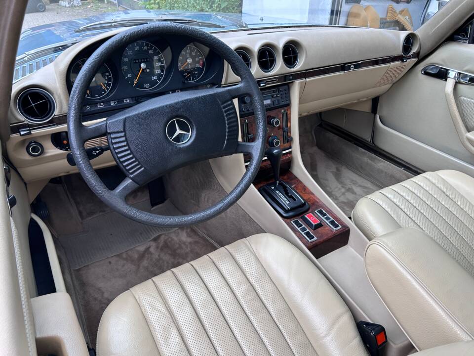 Image 35/39 de Mercedes-Benz 350 SLC (1978)