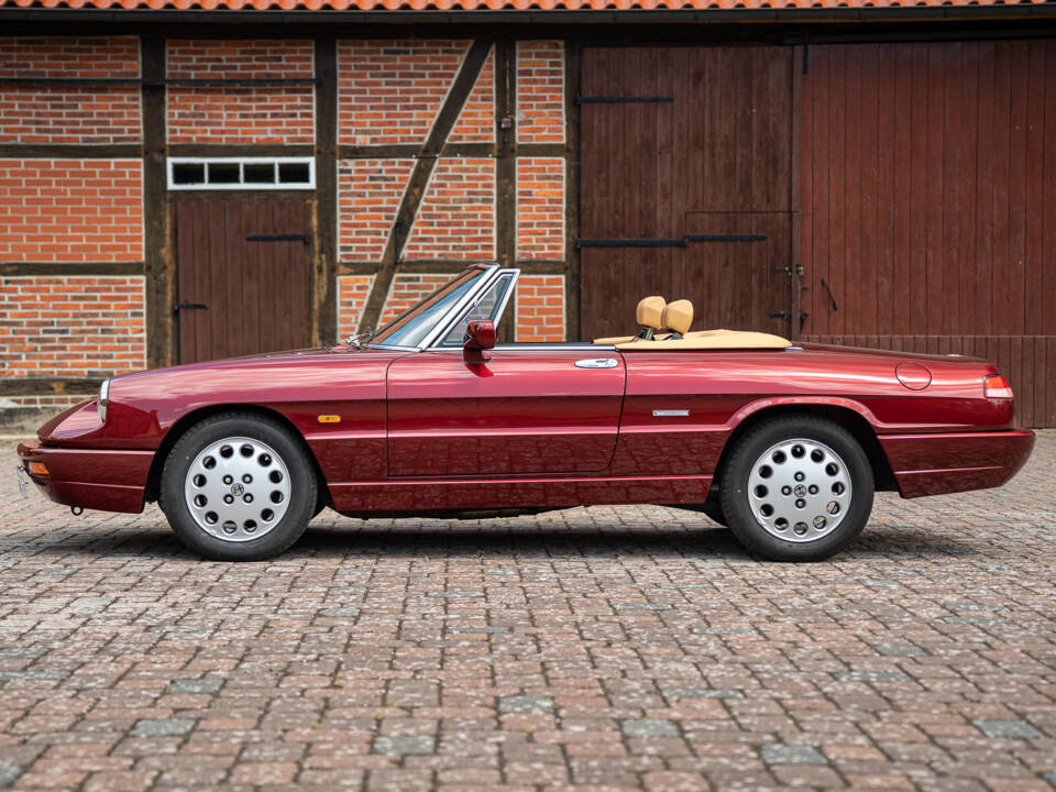 Image 14/42 of Alfa Romeo 2.0 Spider (1990)