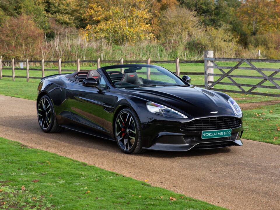 Immagine 70/72 di Aston Martin Vanquish Volante (2016)