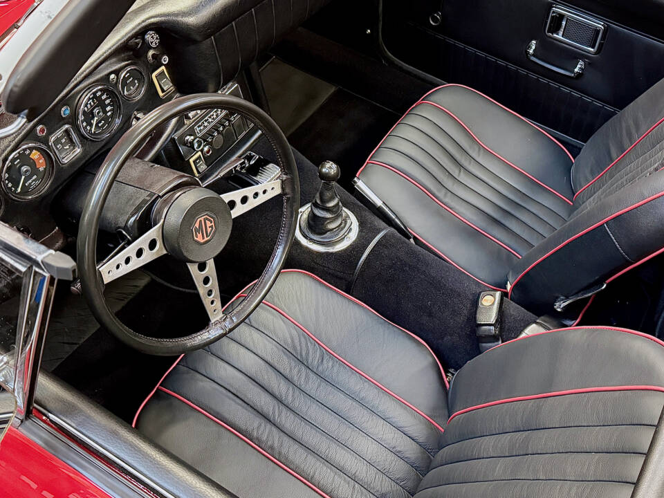 Bild 16/64 von MG MGB (1970)