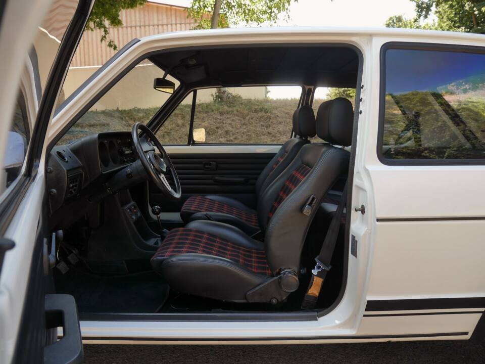 Image 20/35 of Volkswagen Golf Mk I GTI 1.6 (1980)
