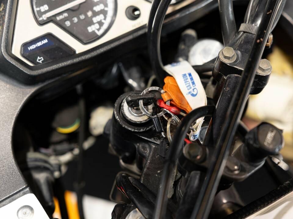 Bild 32/35 von Yamaha XTZ 750 Super Ténéré (1989)