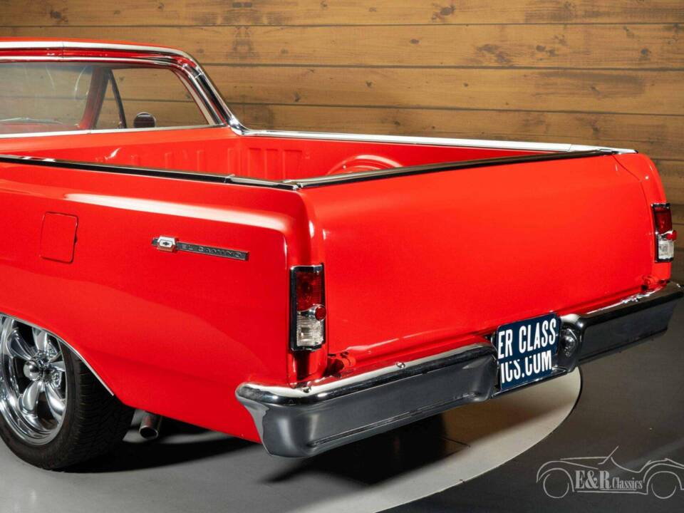 Image 14/18 of Chevrolet El Camino (1964)
