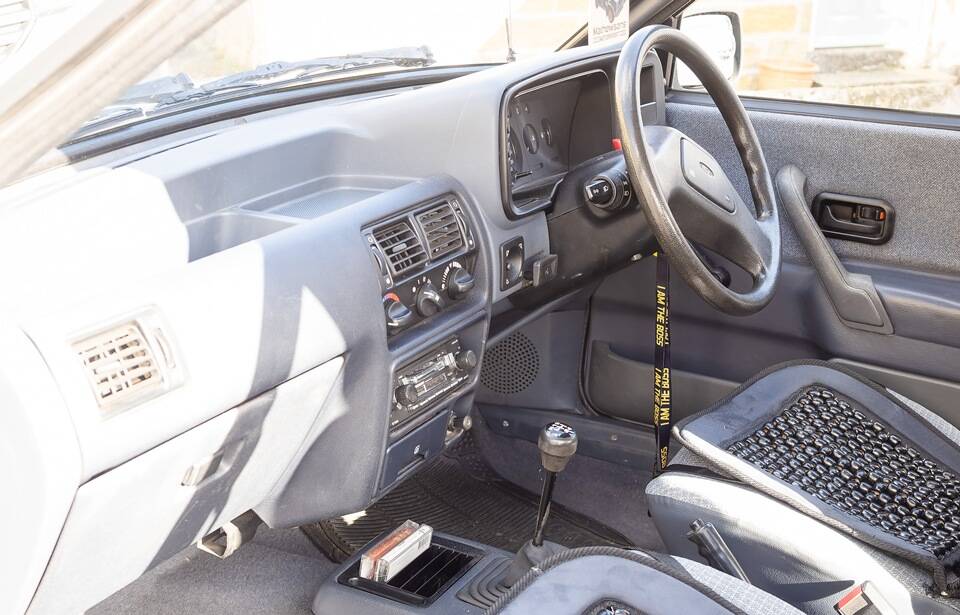 Bild 4/50 von Ford Escort 1.3 (1986)