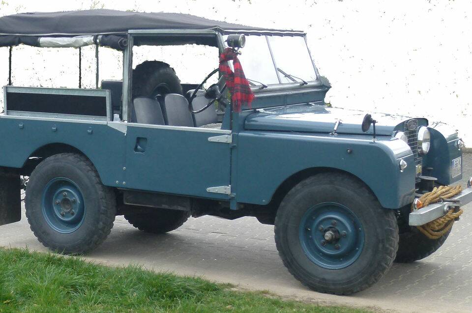 Image 5/8 of Land Rover 88 (1955)