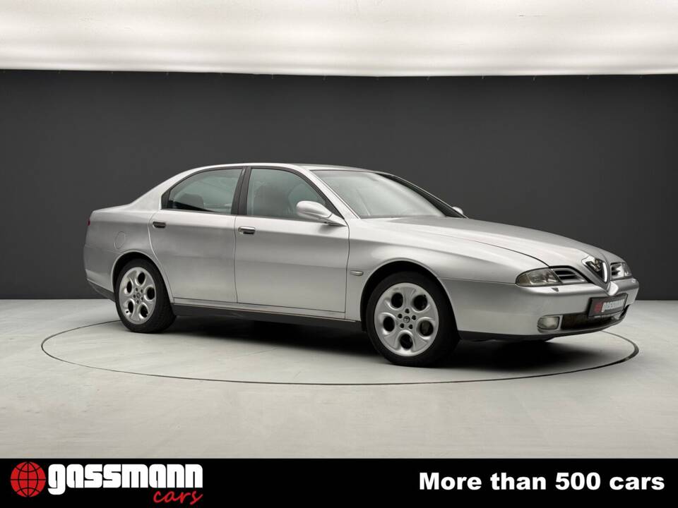 Image 3/15 de Alfa Romeo 166 2.5i V6 24V (2002)