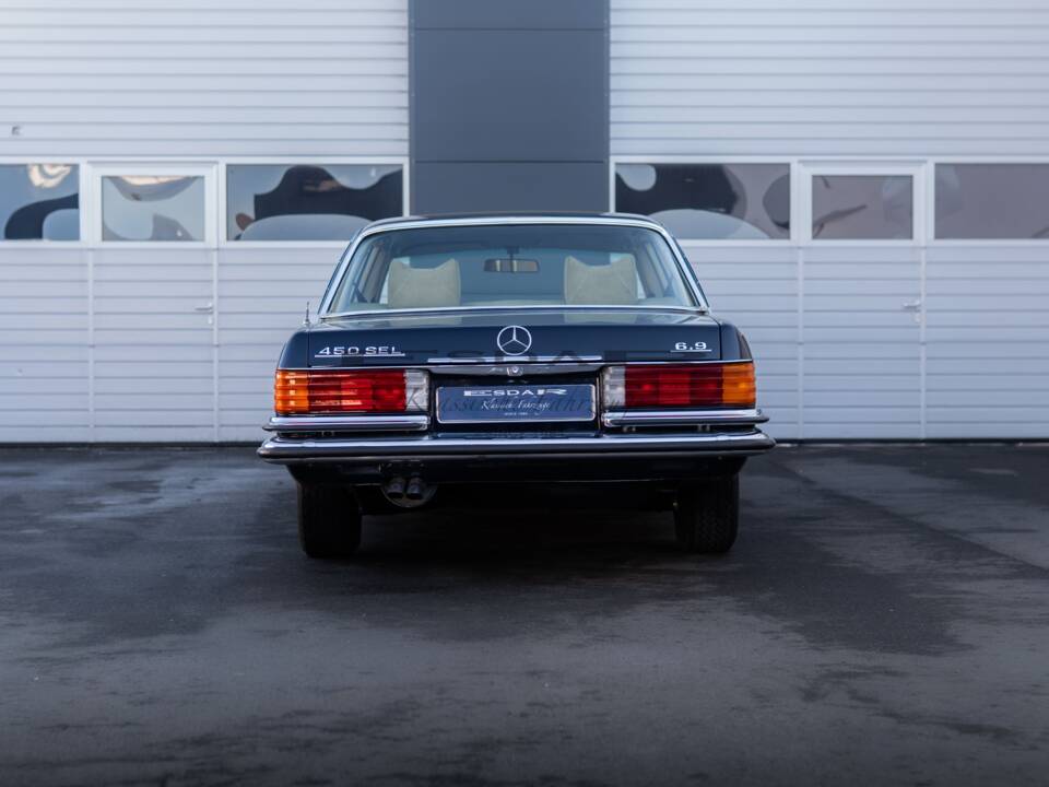 Image 16/30 of Mercedes-Benz 450 SEL 6,9 (1977)