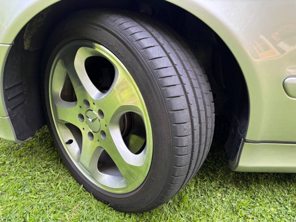 Image 19/23 of Mercedes-Benz CLK 200 Kompressor (2002)