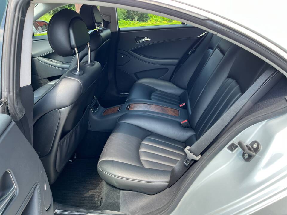 Afbeelding 9/16 van Mercedes-Benz CLS 350 (2005)