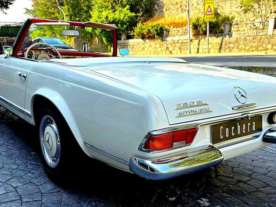 Afbeelding 7/34 van Mercedes-Benz 280 SL (1968)