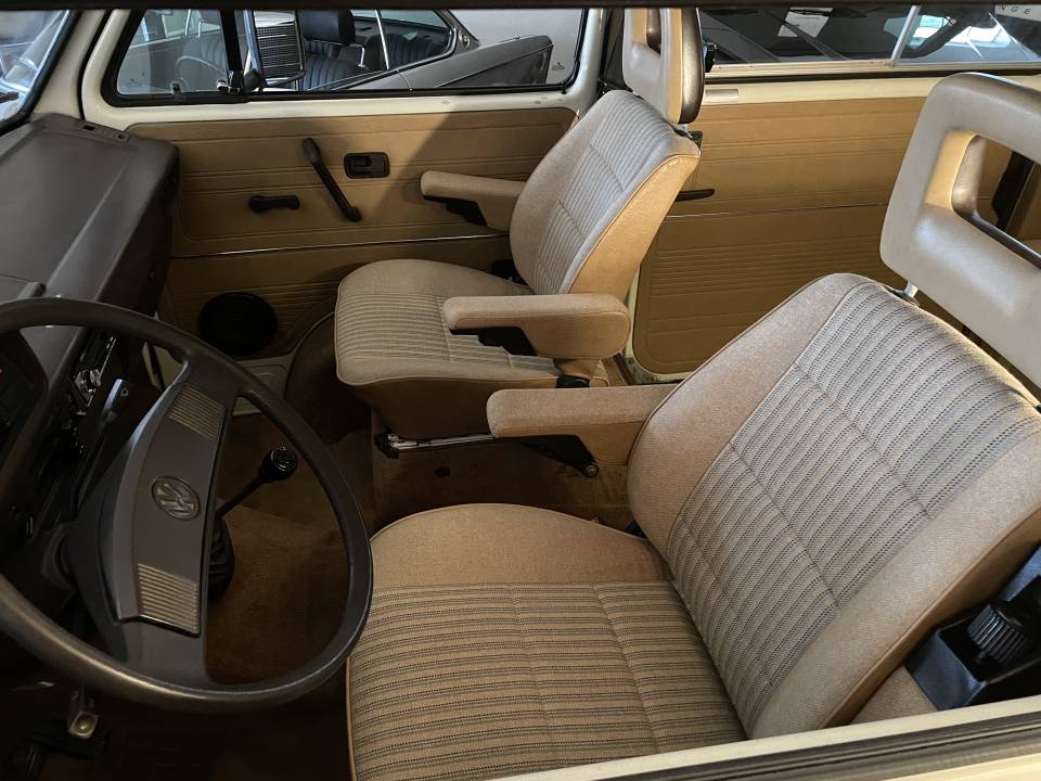 Bild 5/15 von Volkswagen T3 Multivan 1.6 TD (1990)