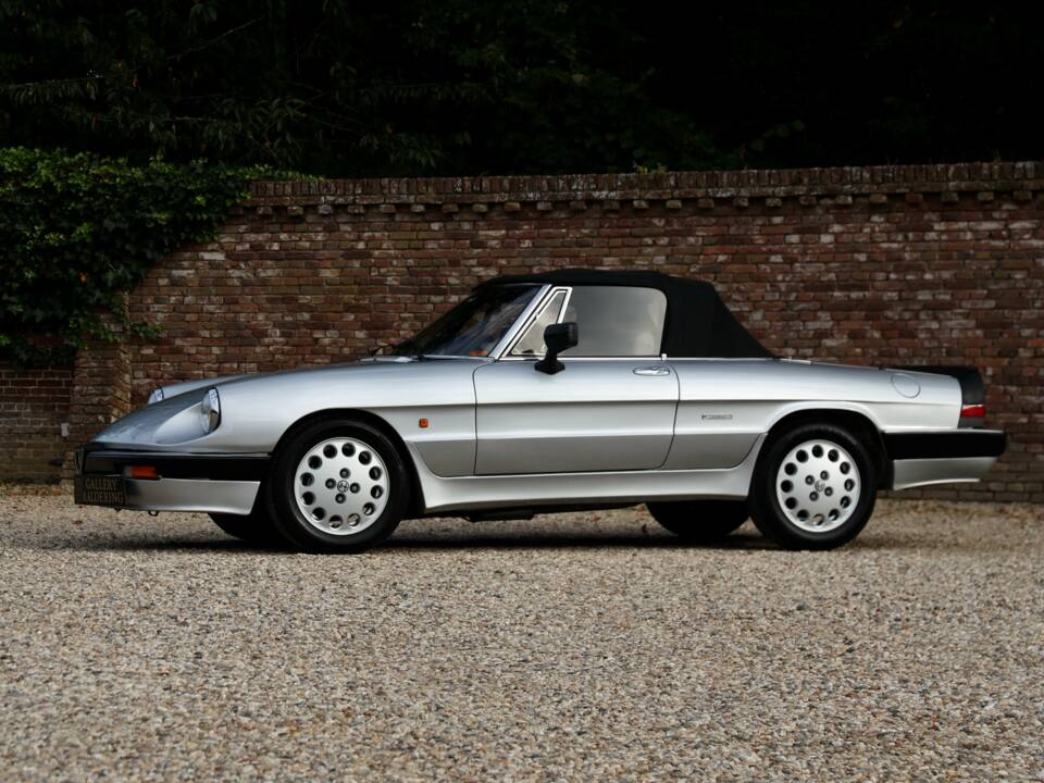 Image 13/50 de Alfa Romeo 2.0 Spider QV (1988)