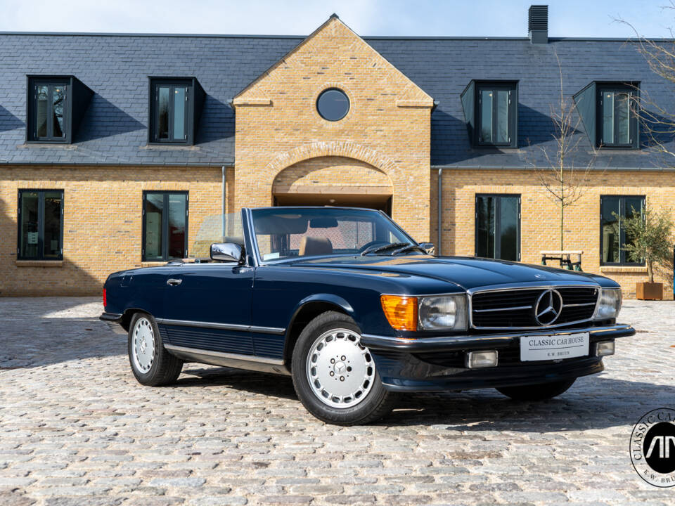 Image 6/32 of Mercedes-Benz 560 SL (1988)