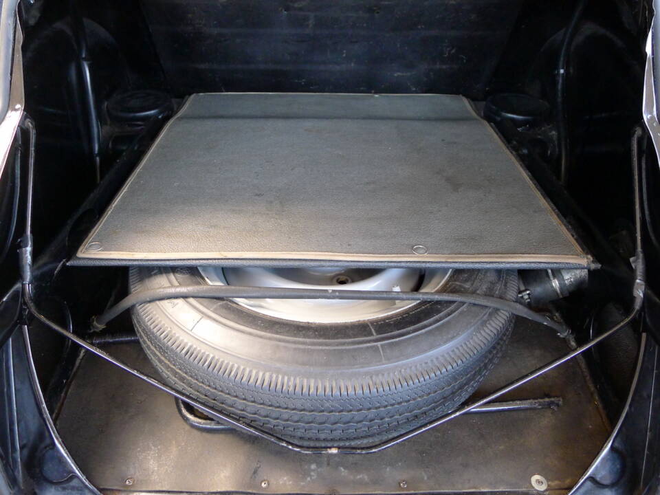 Bild 20/50 von Peugeot 203 C (1955)
