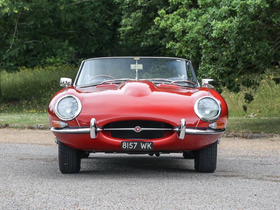 Image 6/41 de Jaguar E-Type 3.8 (1964)