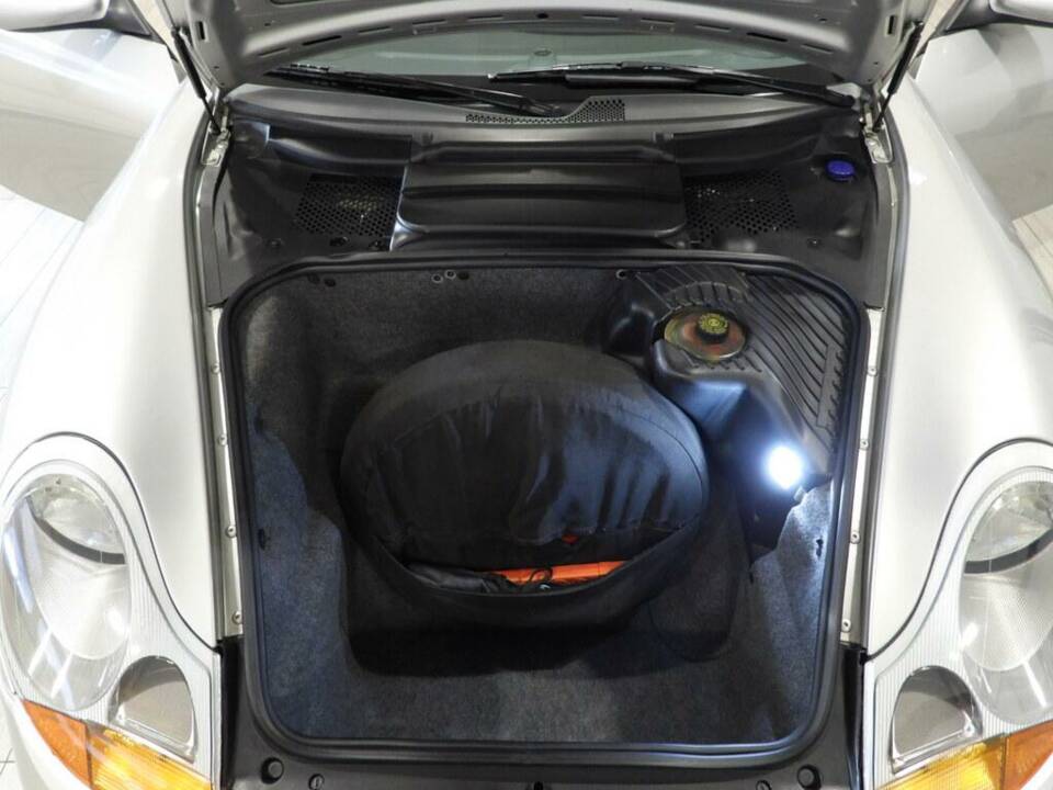 Image 7/10 of Porsche 911 Carrera (1997)