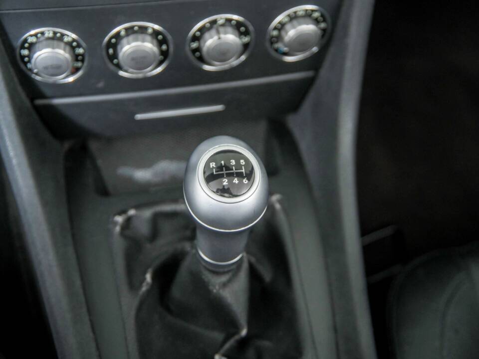 Immagine 32/50 di Mercedes-Benz SLK 200 Kompressor (2004)