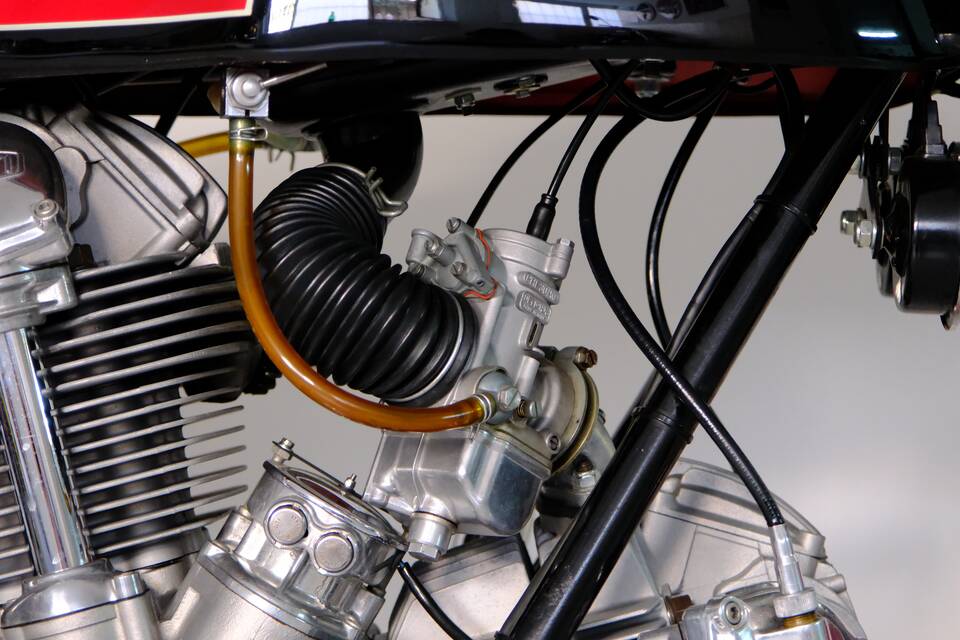 Immagine 9/96 di Ducati 750 GT (1974)