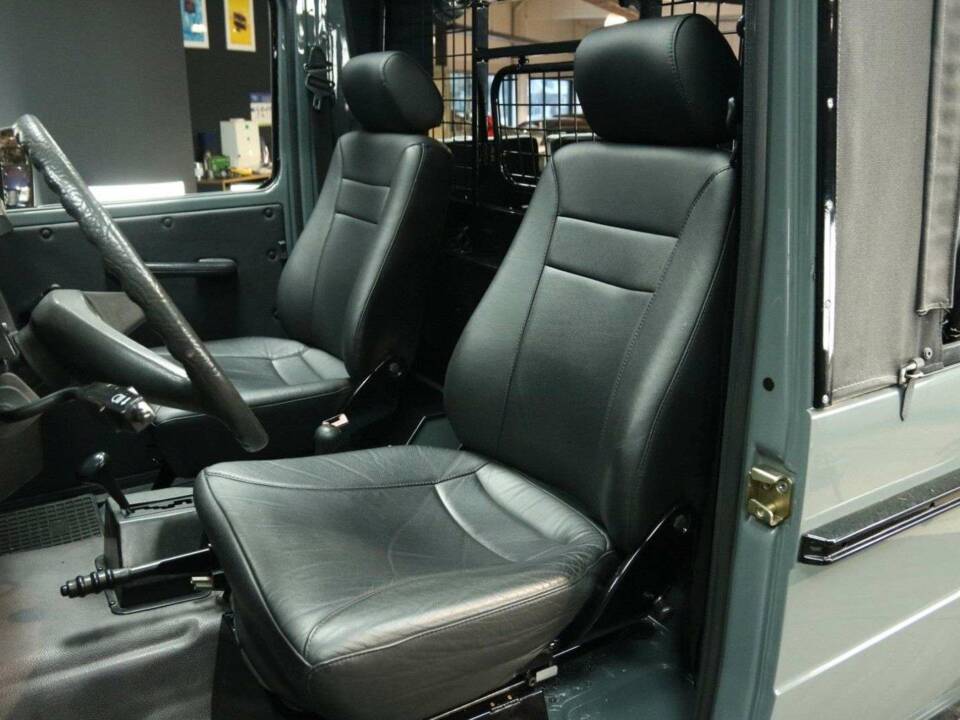 Image 14/50 of Mercedes-Benz G 230 (1993)