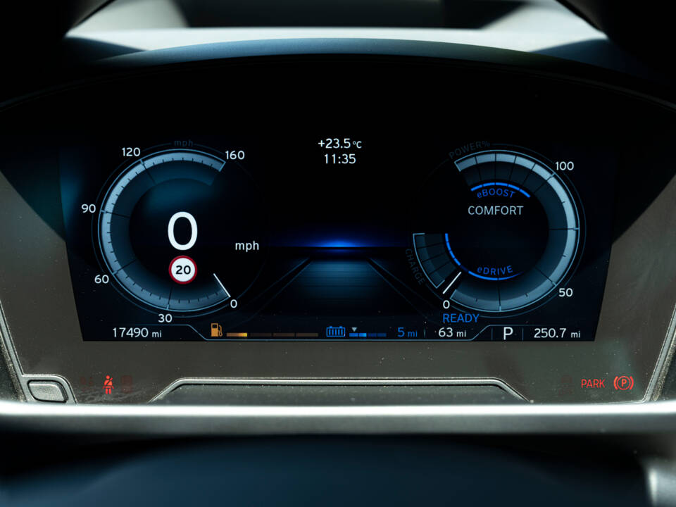Image 17/33 of BMW i8 Coupé (2015)