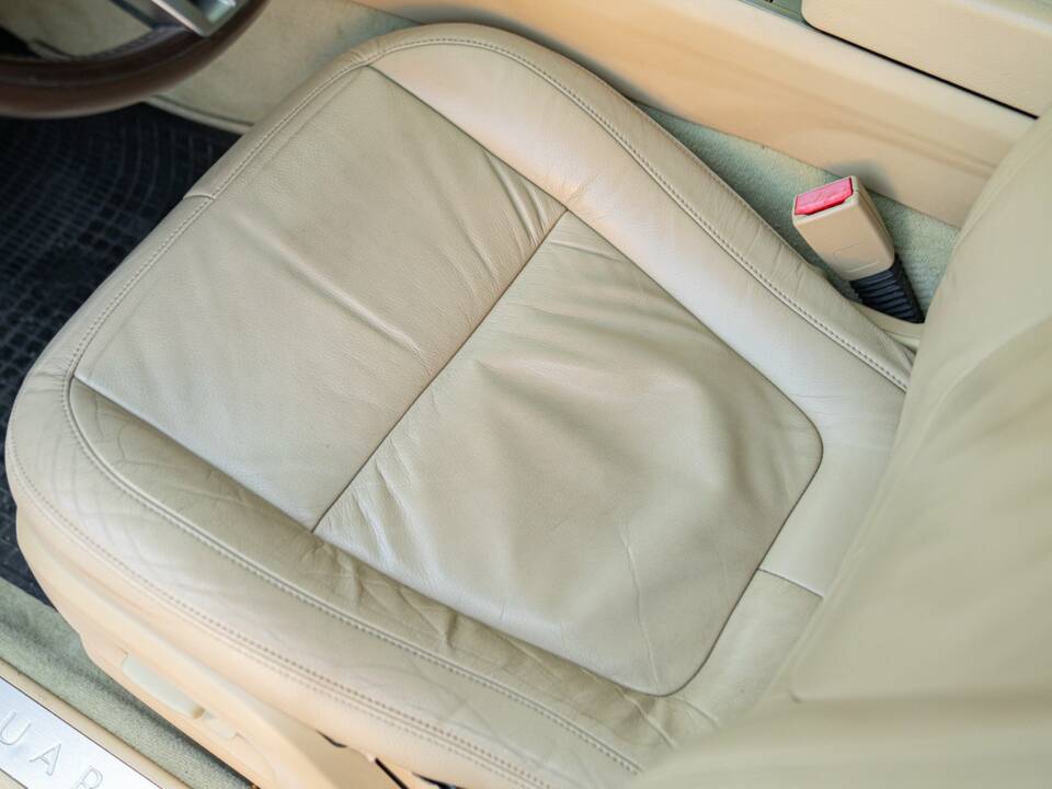 Immagine 27/50 di Jaguar XF 3.0 D-S (2008)