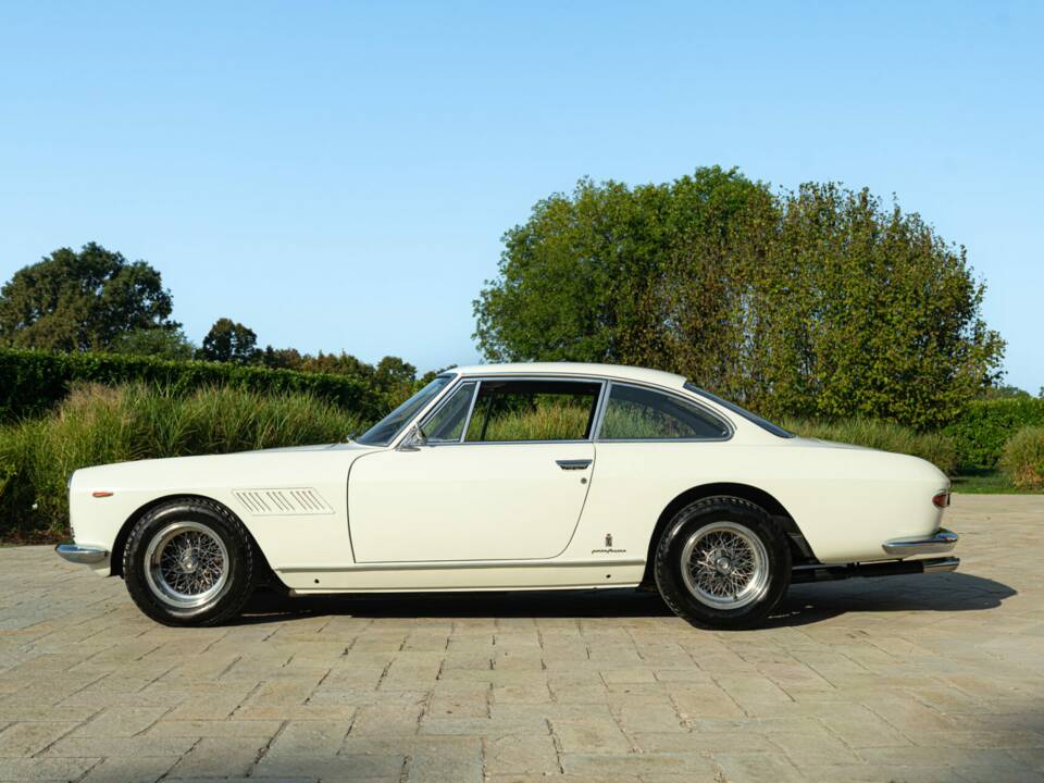 Bild 5/50 von Ferrari 330 GT 2+2 (1964)