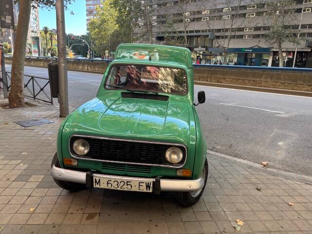 Bild 2/9 von Renault R 4 F6 (1982)