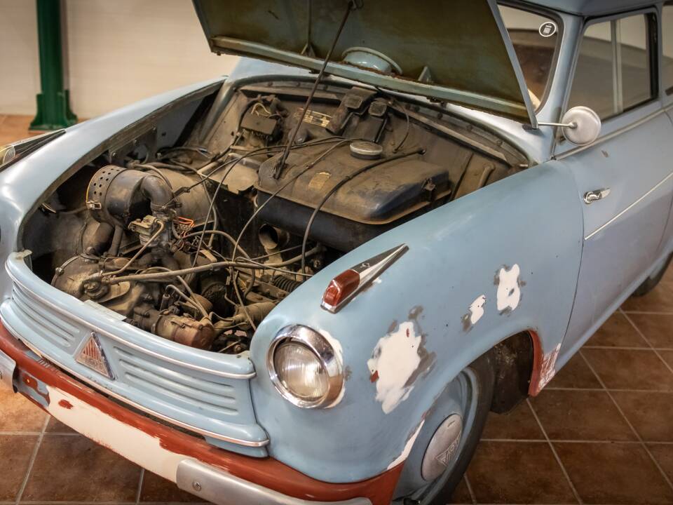 Bild 8/19 von Lloyd LP 600 (1957)