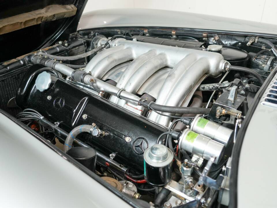 Image 40/50 of Mercedes-Benz 300 SL Roadster (1958)