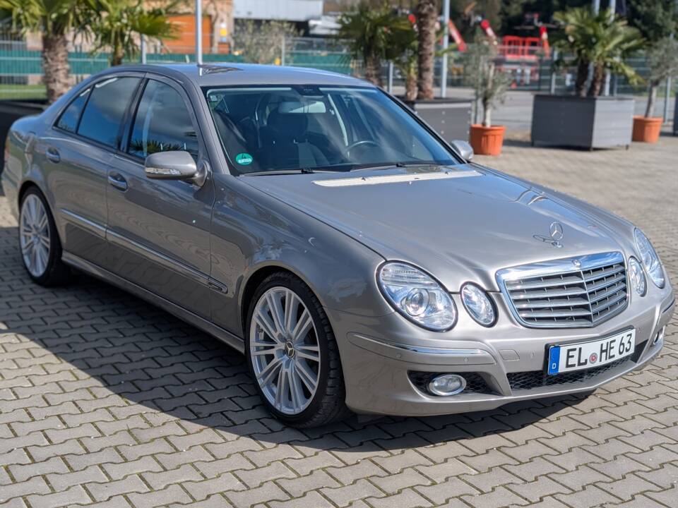 Bild 2/14 von Mercedes-Benz E 220 CDI (2006)