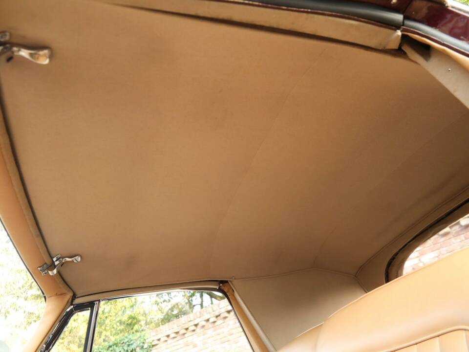 Immagine 15/50 di Jaguar XK 150 SE DHC (1958)