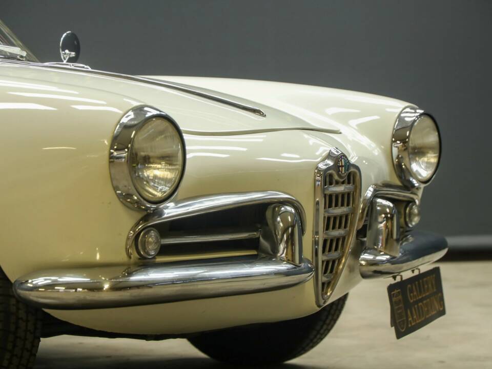 Bild 36/50 von Alfa Romeo Giulietta Spider (1957)
