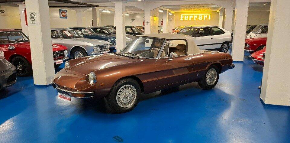 Image 7/45 de Alfa Romeo Spider Veloce 2000 (1981)