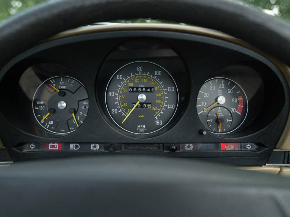 Image 49/50 de Mercedes-Benz 450 SL (1977)