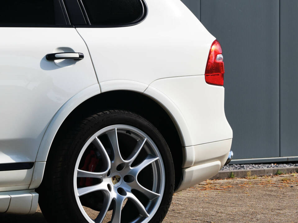 Bild 29/49 von Porsche Cayenne GTS (2009)
