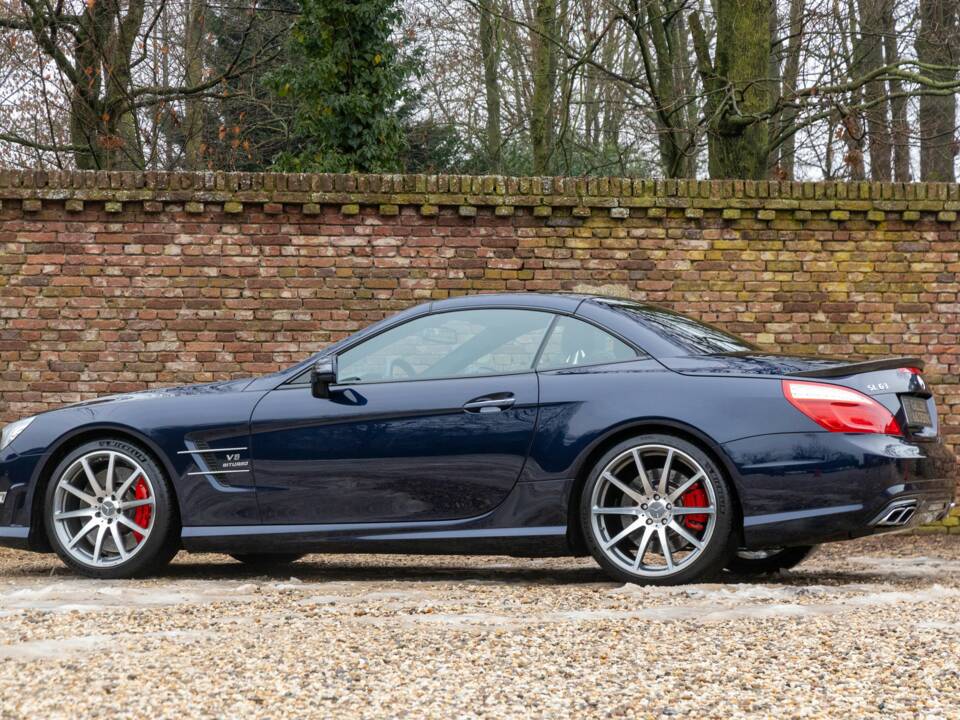 Immagine 26/50 di Mercedes-Benz SL 63 AMG (2012)