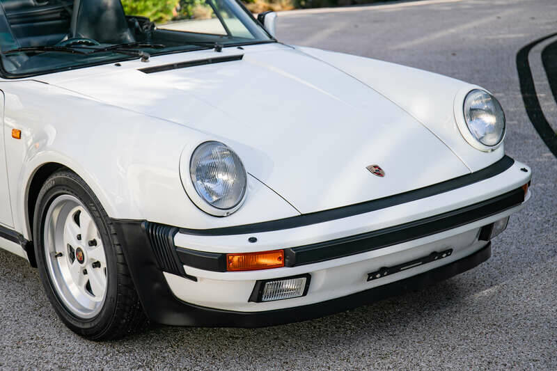 Imagen 8/31 de Porsche 911 Carrera 3.2 (1987)