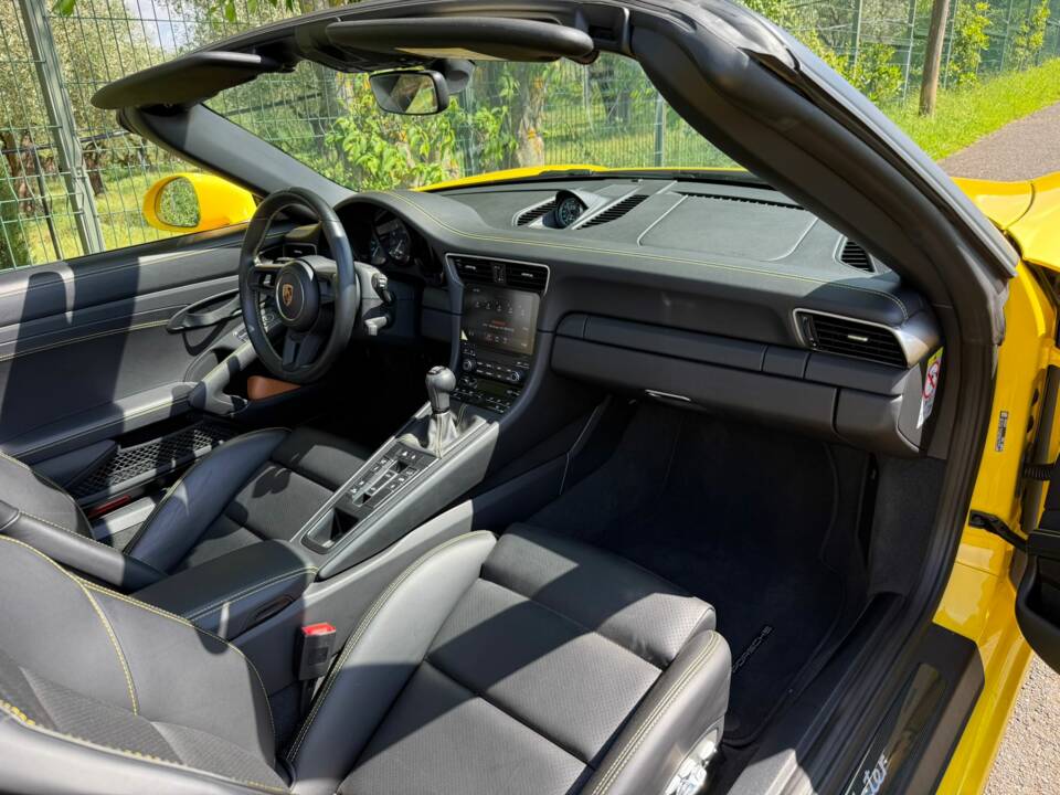 Bild 62/86 von Porsche 911 Speedster (2019)