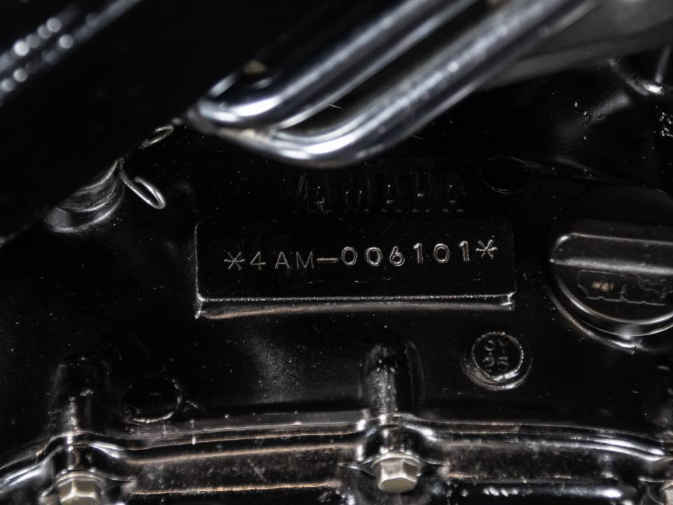 Image 21/25 de Yamaha DUMMY (1994)