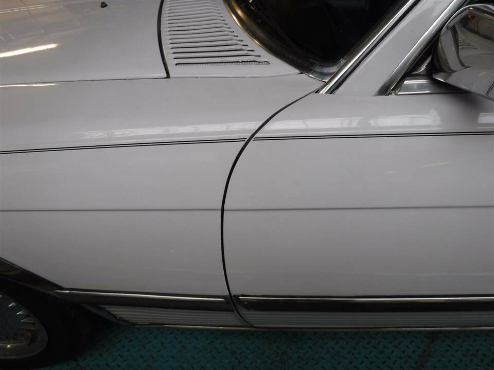 Image 11/49 de Mercedes-Benz 380 SL (1981)