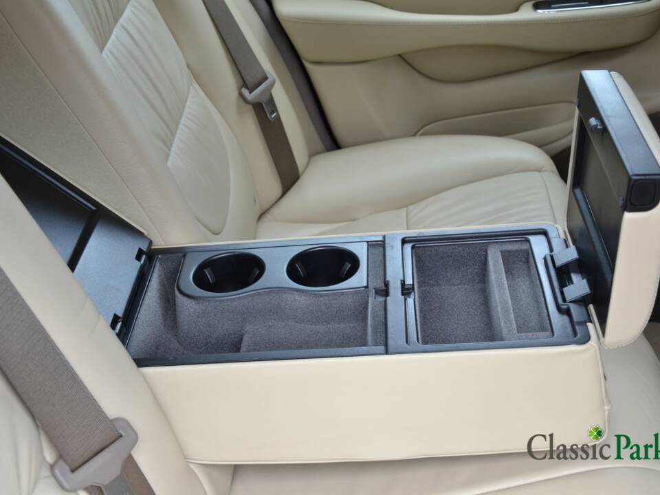 Immagine 23/46 di Jaguar XJ 8 3.5 (2007)